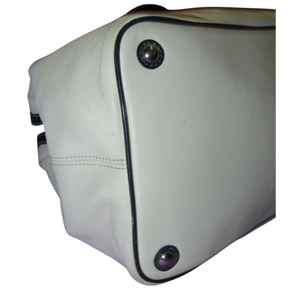 Coach 2010 Laura Spectator White Leather Navy Trim Framed Kisslock Handbag - Picture 11 of 14